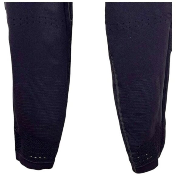 GYMSHARK Energy+ Seamless Stretch Cropped Eyelet Leggings Contoured - Black - L - Picture 5 of 12